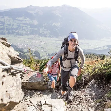 Building, Apartament Fügen