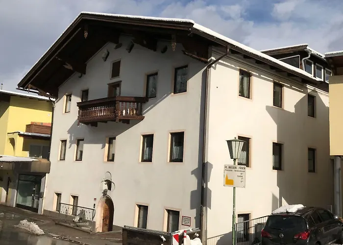 Apartmán Building, Fügen